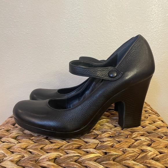 Gianni Bini Black Leather Round Toe Mary Jane Block Heel Pump.  Size 8.5 - Picture 5 of 10